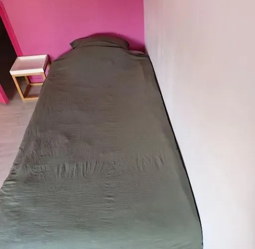 Hébergement de vacances Lumineuse Avec Jardin