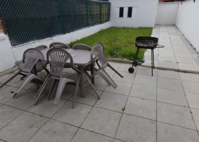 Holiday home Lumineuse Avec Jardin *